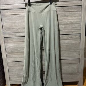 Oner active straight leg pants in alpine green size medium regular length